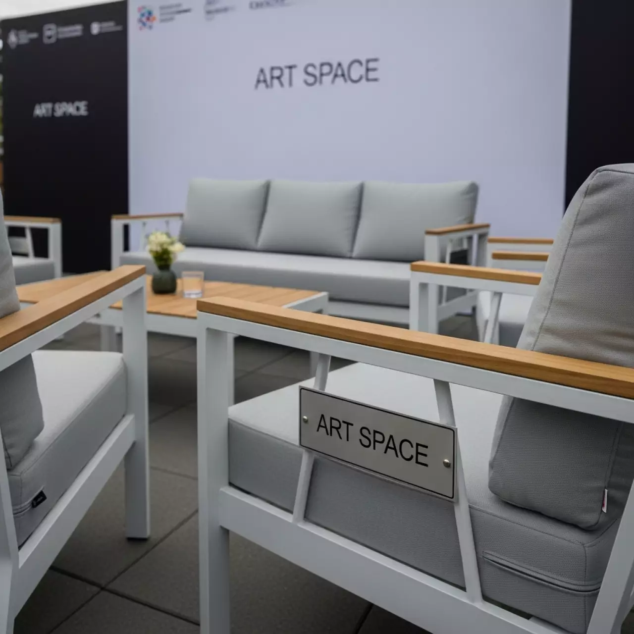 Аренда Комплект мебели VERANA Вуд 4 предмета с подушками алюминий в Сочи Парк Отеле — ART SPACE