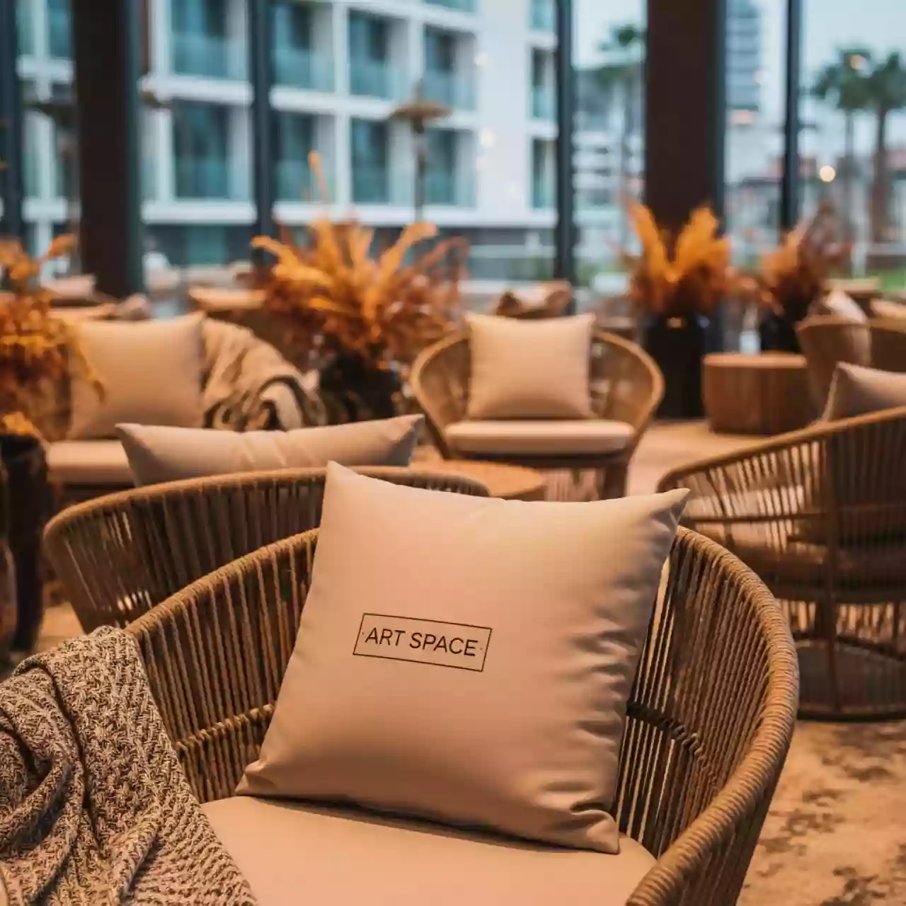 Аренда Комплект плетеной мебели Kipr в Radisson Collection Paradise — ART SPACE