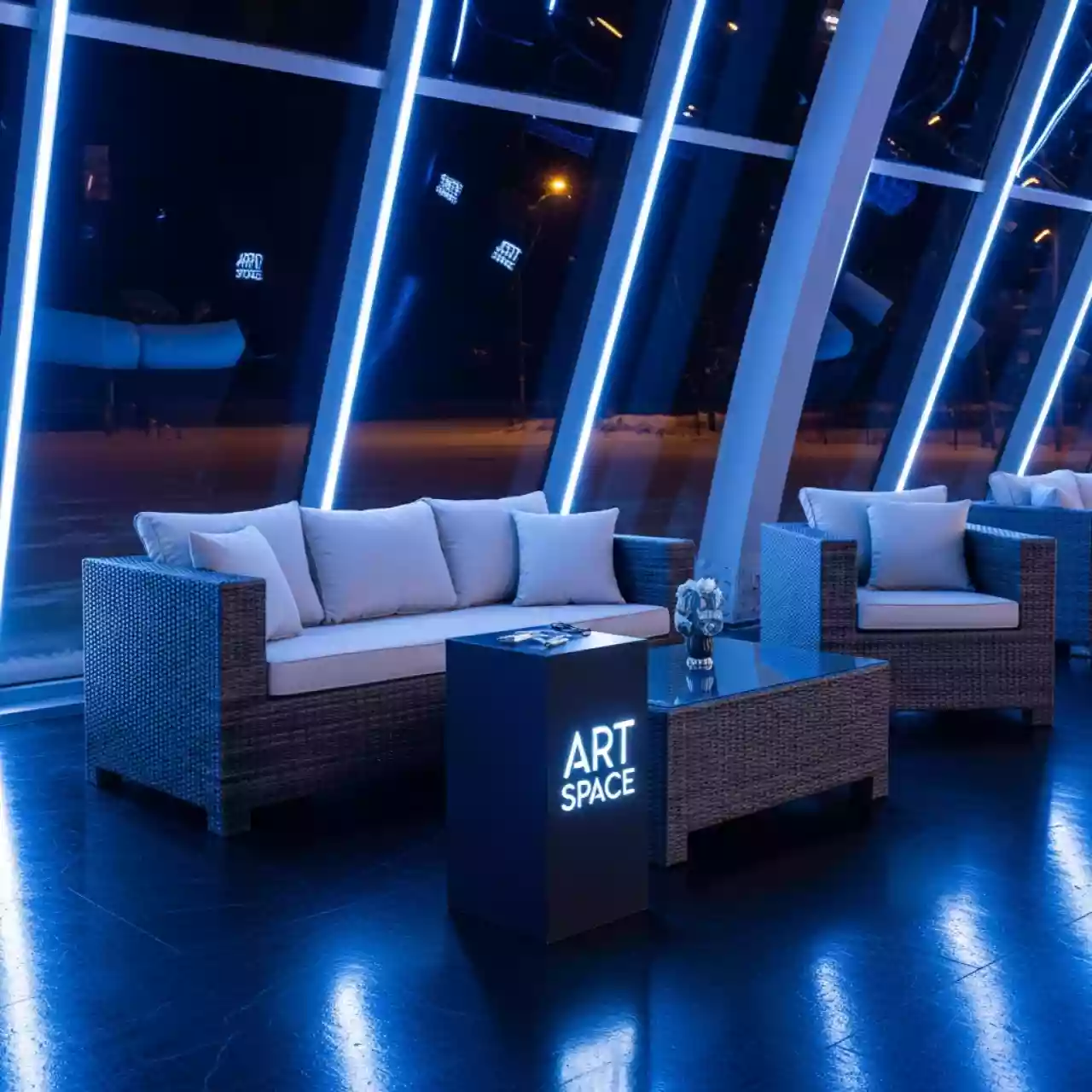 Аренда Комплект плетеной мебели T706 Y350 W85 latte 4Pcs в ресторане «Баран-Рапан» — ART SPACE