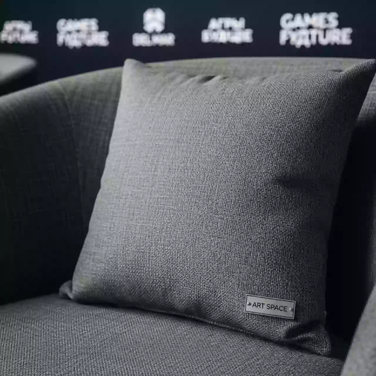 Аренда Комплект подушек на кресло KARL GRAND VICKY серое в пляжном клубе Del Mar — ART SPACE