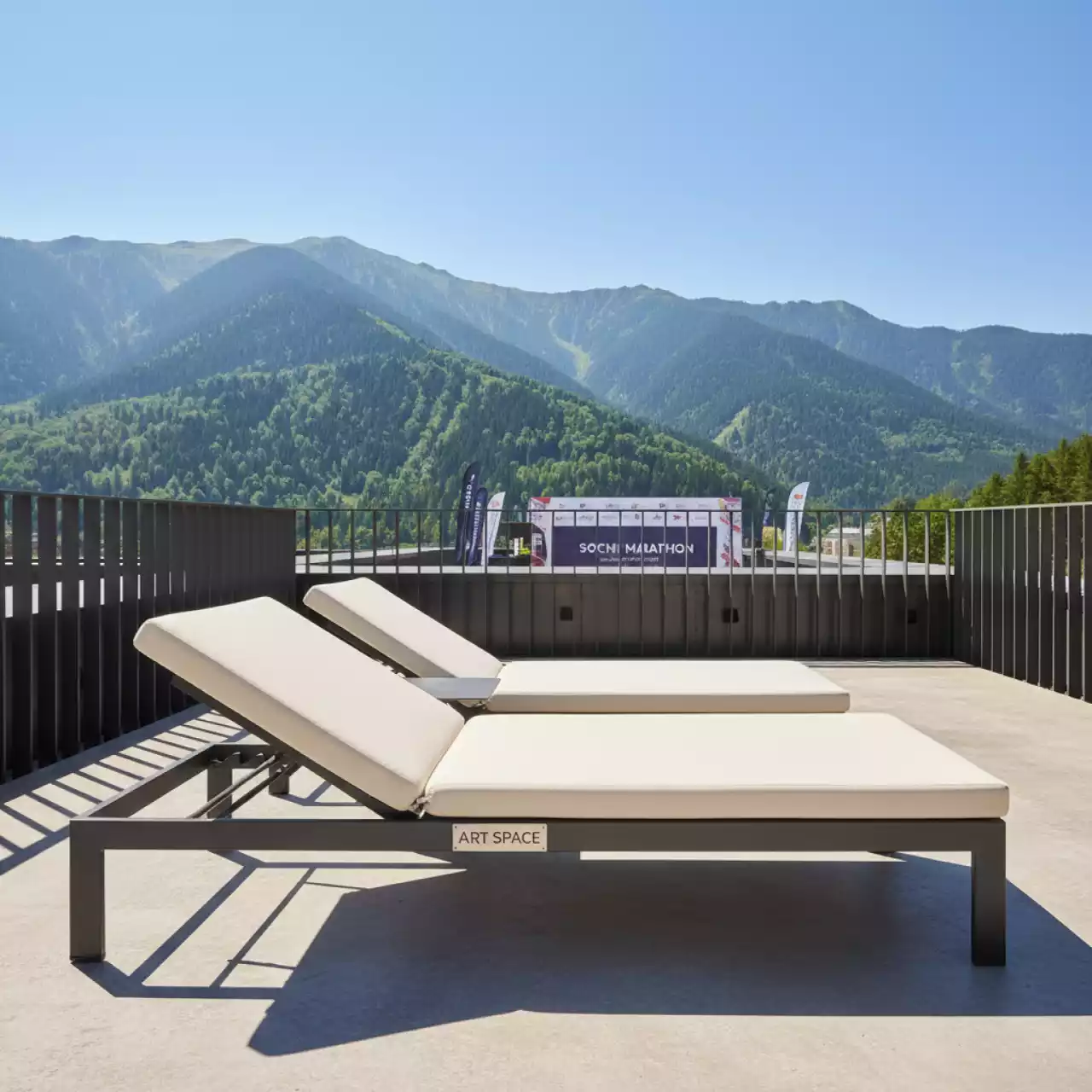 Аренда Комплект шезлонгов Royal Family AGATA бежевый с матрасом в Rixos Krasnaya Polyana — ART SPACE