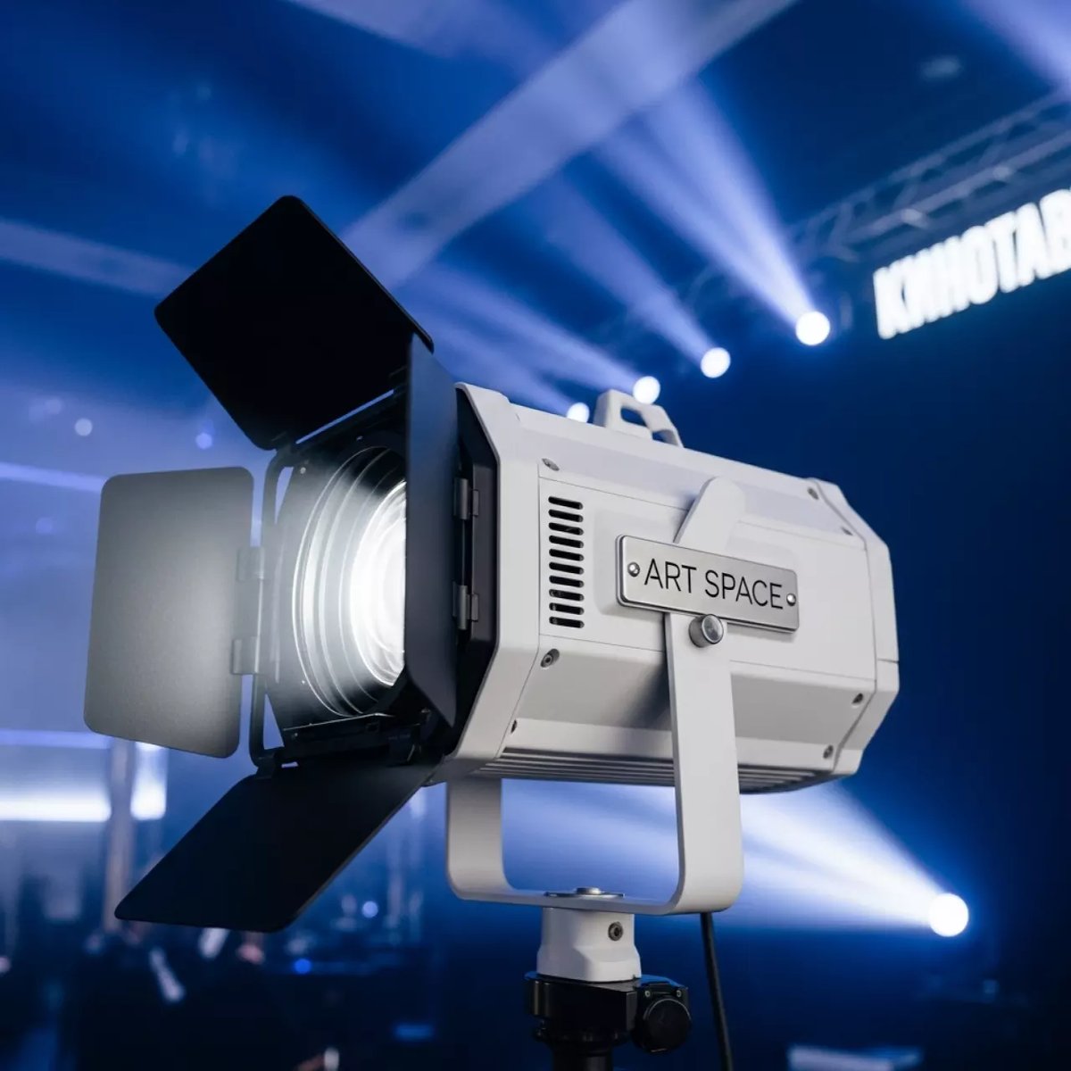 Аренда Комплект света 01 Вечеринка в отеле Radisson Lazurnaya — ART SPACE