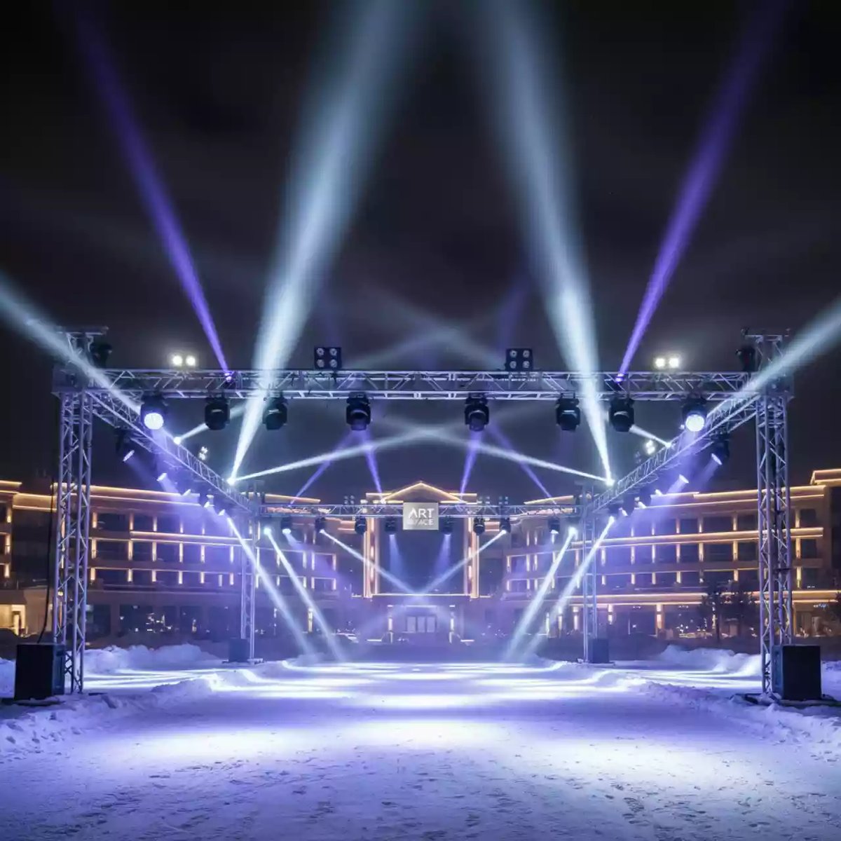Аренда Комплект яркого профессионального светового оборудования в санатории «Русь» — ART SPACE