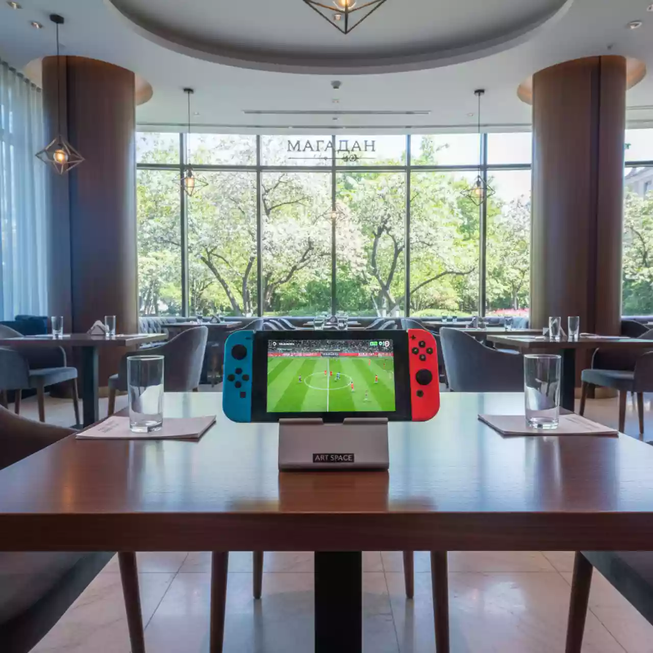 Аренда Консоль игровая Nintendo Switch FIFA 19 в ресторане «Магадан» — ART SPACE