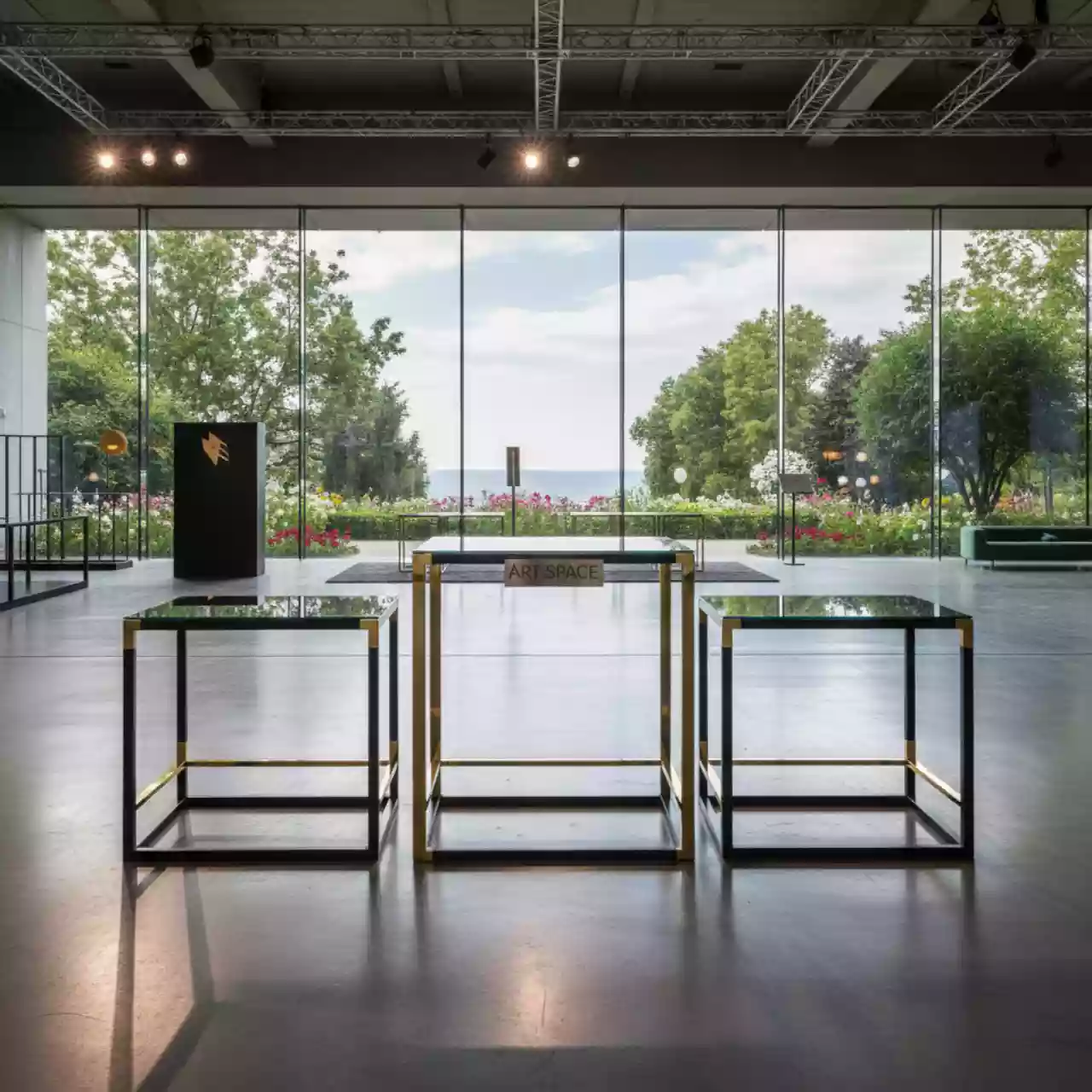 Аренда Консоль Set 3 Gold Black золотая в парке «Ривьера» — ART SPACE