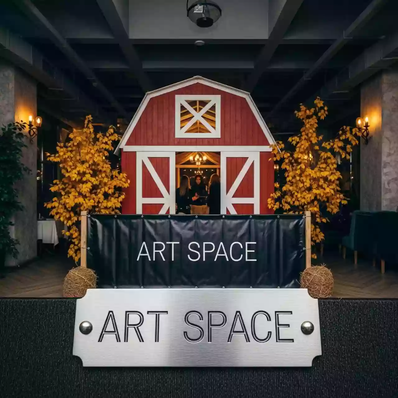 Аренда Конструкция из ферм под баннер 6х4 м в ресторане «Баран-Рапан» — ART SPACE