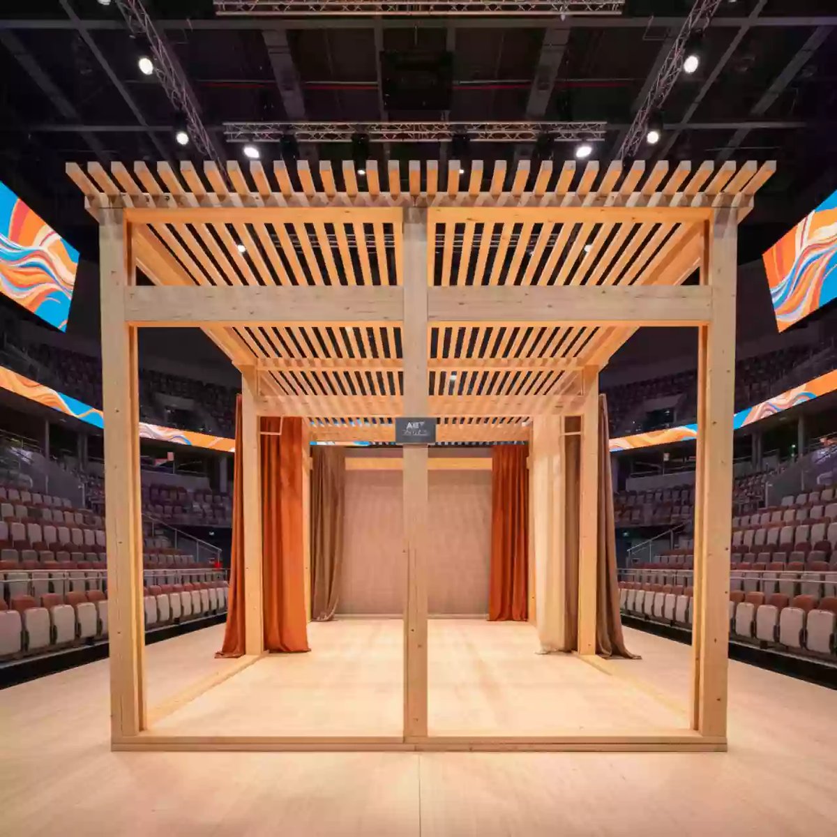 Аренда Конструкция сценическая сцена крыша 6х4 м в Red Arena — ART SPACE