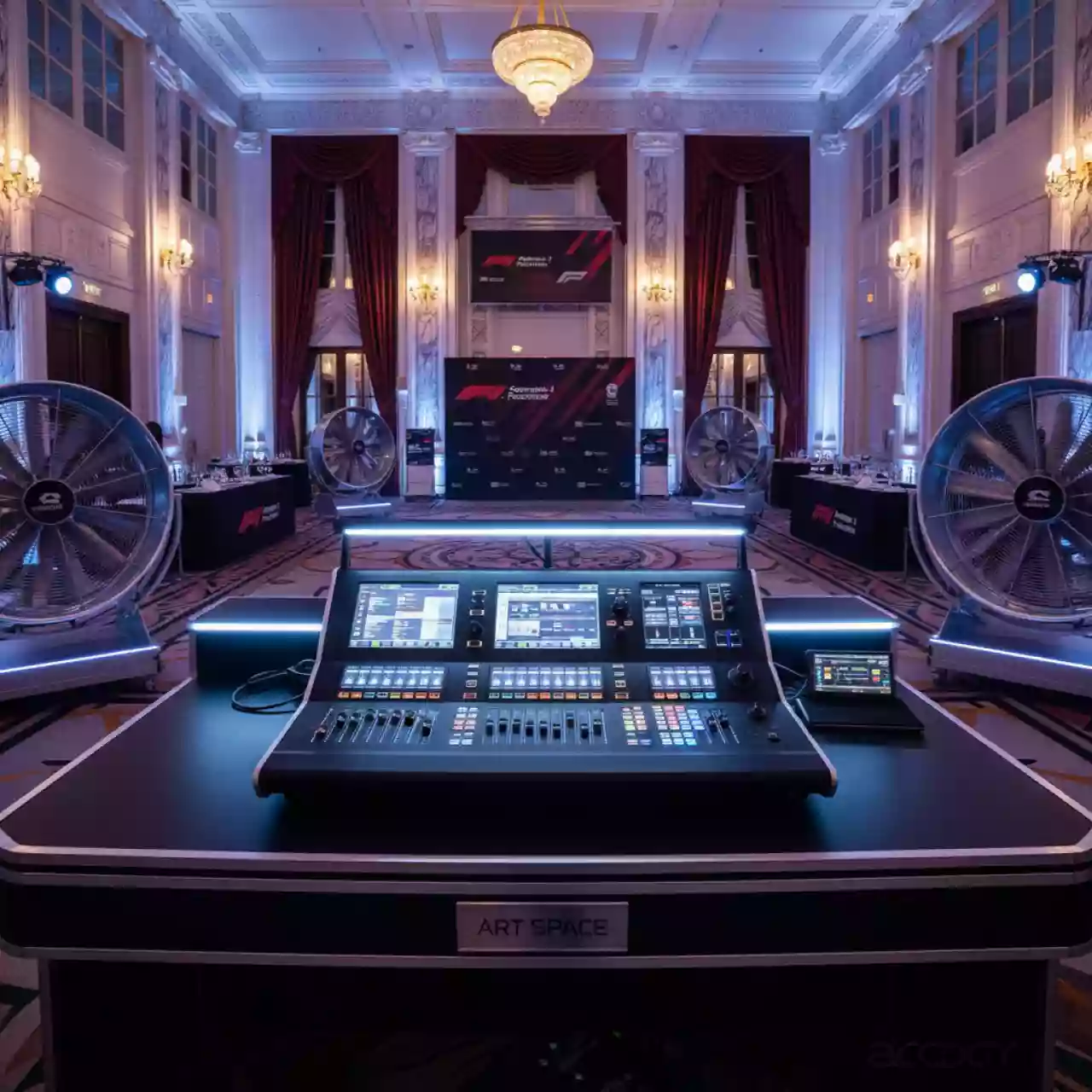 Аренда Контроллер DMX для ветродуев до 1 кВт в Mövenpick Hotel — ART SPACE