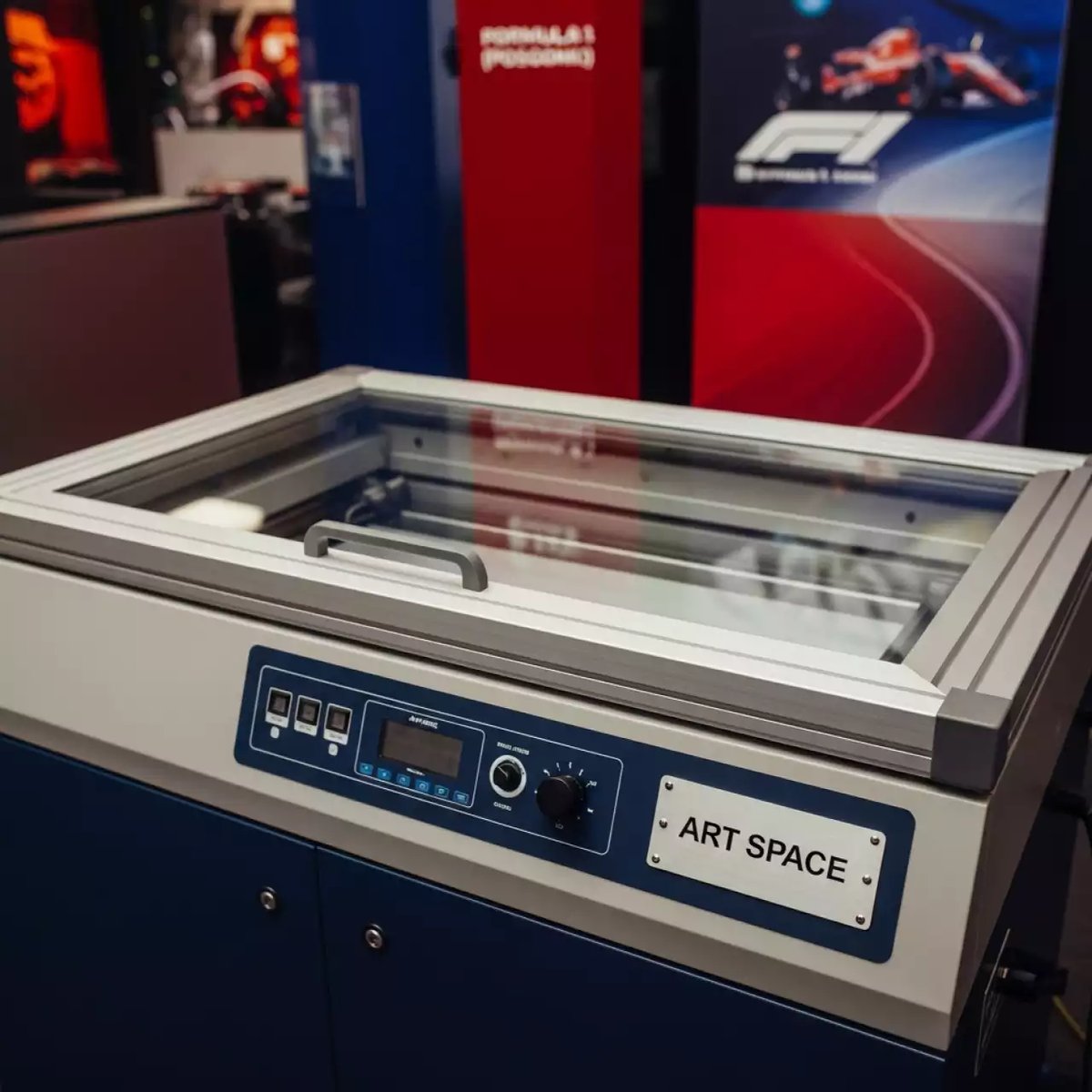 Аренда Копировальная рама GrafoPrint SBDA 750 в ресторане «D.O.M» — ART SPACE