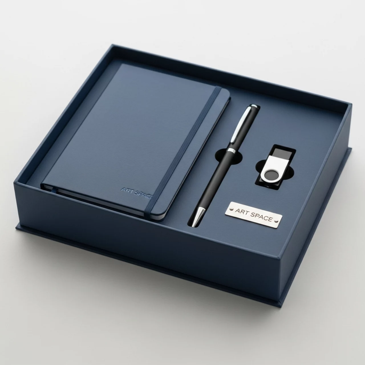 Аренда Коробка подарочная с ложементом для ежедневника флешки ручки темно синяя в Поляна 1389 Отель и Спа — ART SPACE