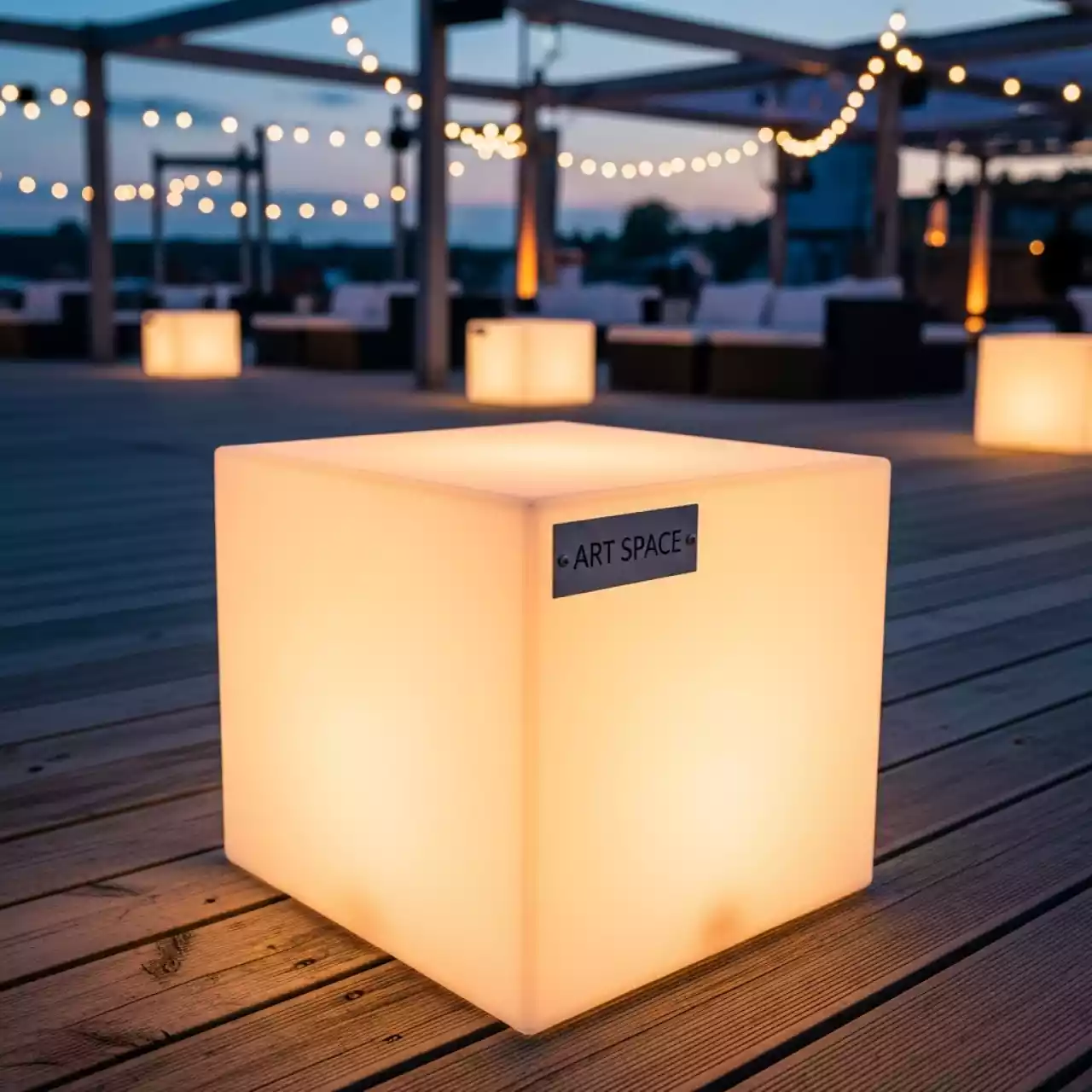 Аренда Коробки новогодние с подсветкой на пляжных клубах Хосты — ART SPACE