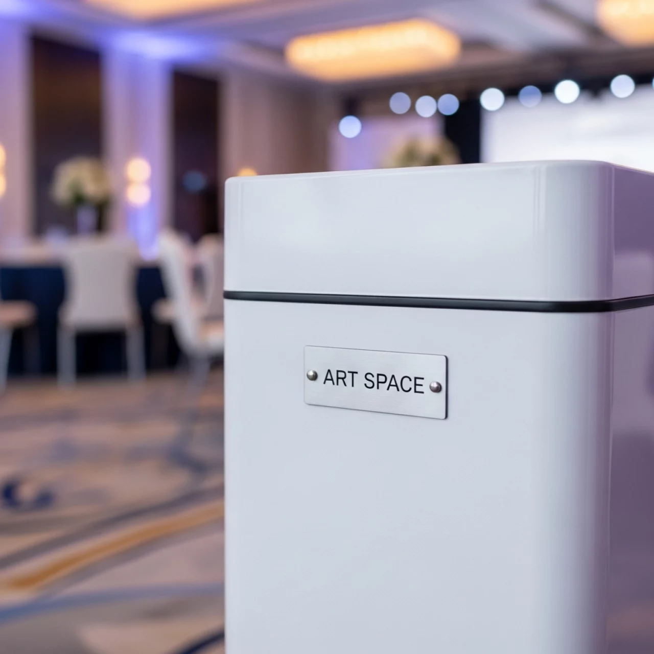 Аренда Корзина мусорная белая в отеле Hyatt Regency Sochi — ART SPACE