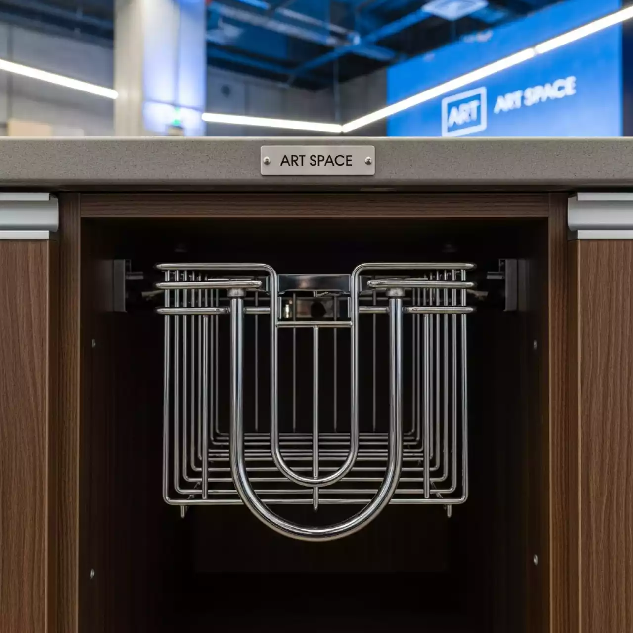 Аренда Корзина выкатная под мойку KITRO в санатории «Заполярье» — ART SPACE