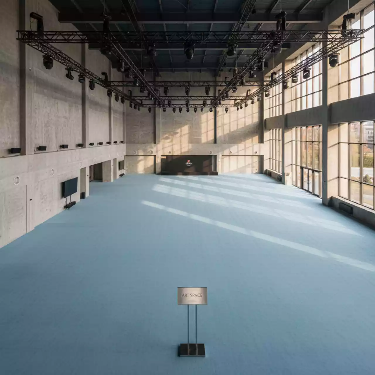 Аренда Ковролин синий светлый цвет 0094 в конгресс-холле отеля Жемчужина — ART SPACE