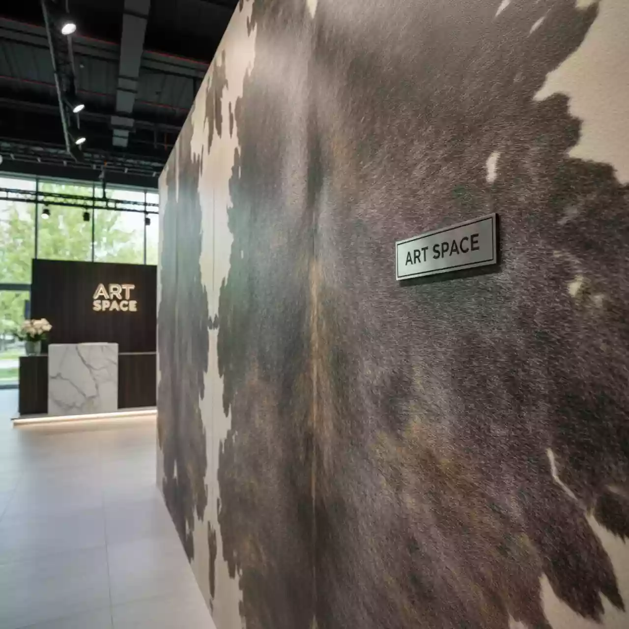 Аренда Кожзаменитель рулонный текстура яловка Albeo Imitation Leather 320 г м² 1370x25 м 76,2 мм TD 603 в Cosmos Sochi Hotel — ART SPACE