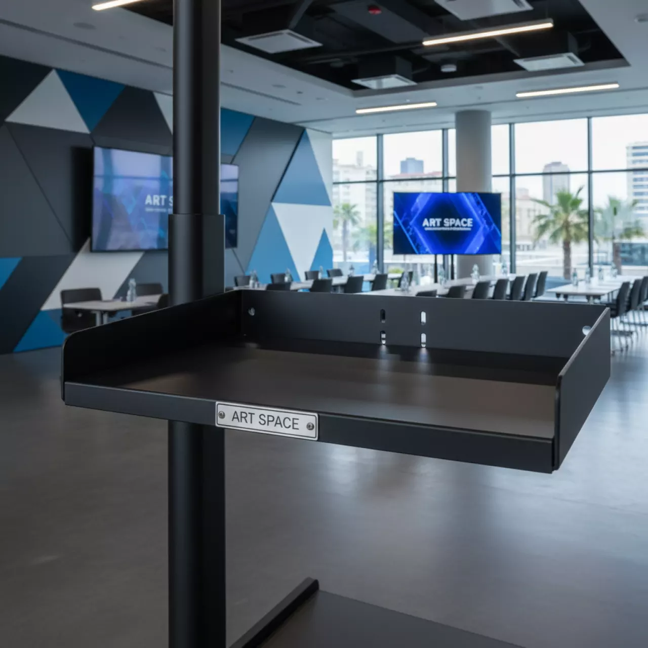 Аренда Крепление ONKRON полка для мобильной стойки APT1551 чёрная в Pullman Sochi Centre — ART SPACE