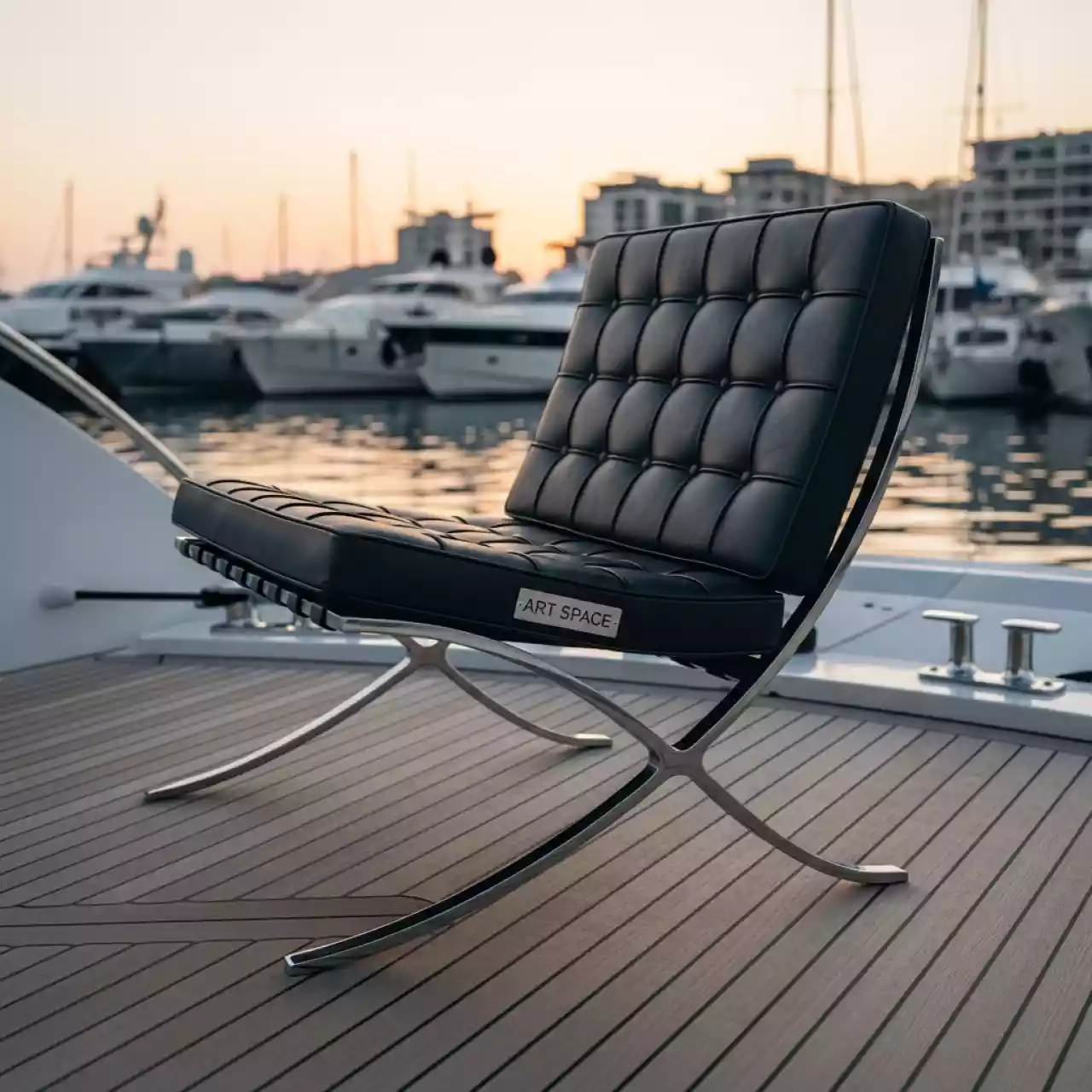Аренда Кресла Barcelona на VIP-яхте (Имеретинский порт) — ART SPACE