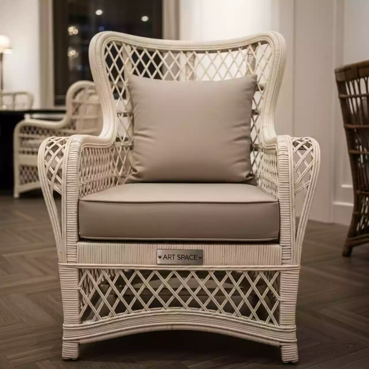 Аренда Кресла плетеного Havana слоновая кость в Mercure Сочи Центр — ART SPACE