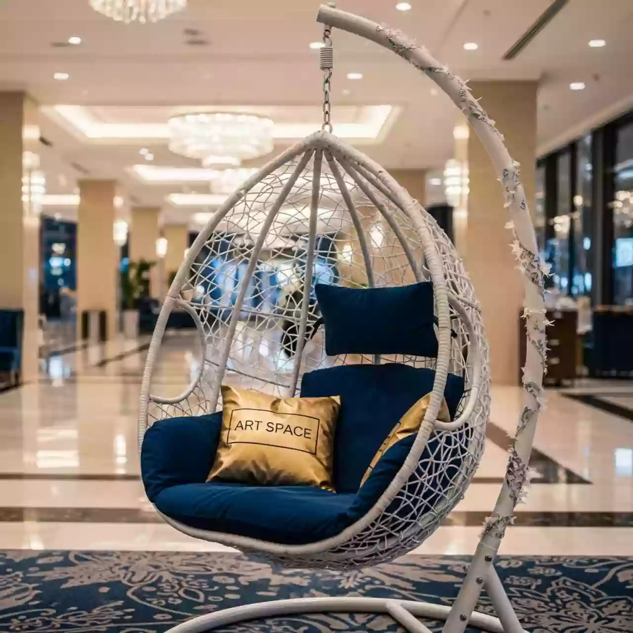 Аренда Кресла подвесные в Маринс Парк Отеле — ART SPACE