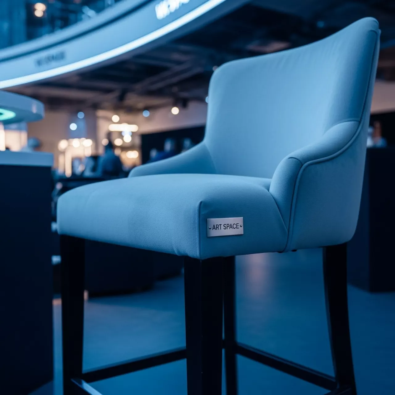 Аренда Кресло барное с подушкой Armona в VK Stadium Sirius — ART SPACE