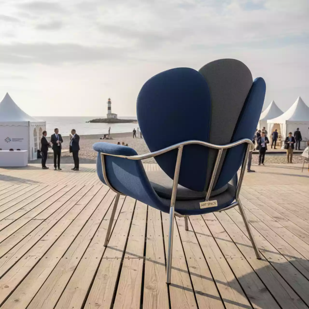 Аренда Кресло Blossom на пляже «Маяк» — ART SPACE