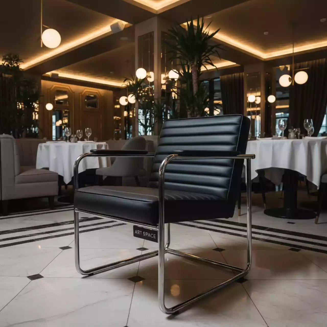 Аренда Кресло черное Visit CF 101 в ресторане «Магадан» — ART SPACE