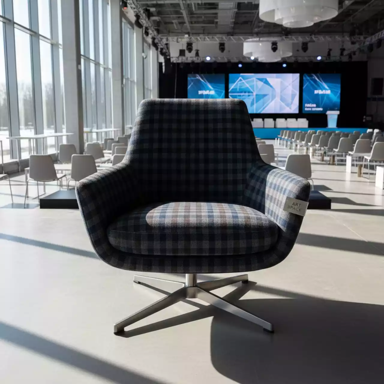 Аренда Кресло Dasch жаккард в клетку в VK Stadium Sirius — ART SPACE