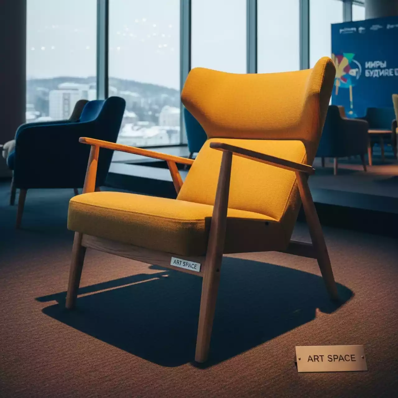 Аренда Кресло деревянное с обивкой Calla P L C TS в Pullman Sochi Centre — ART SPACE