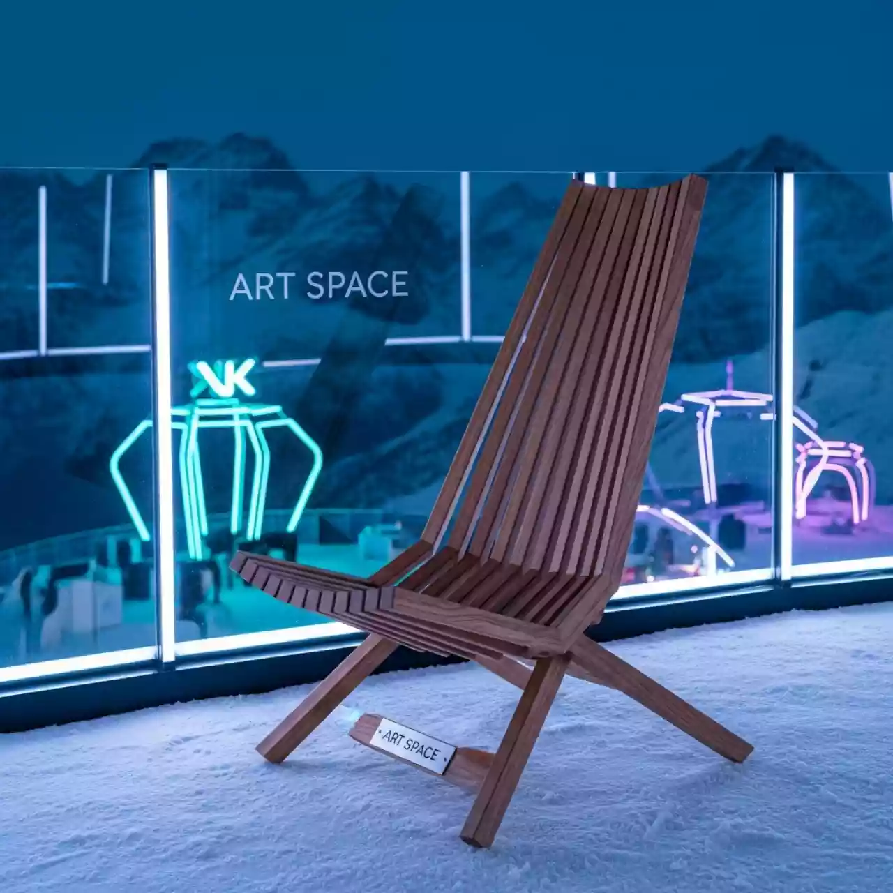 Аренда Кресло деревянное складное Stria на площадке Rosa Peak (2320м) — ART SPACE