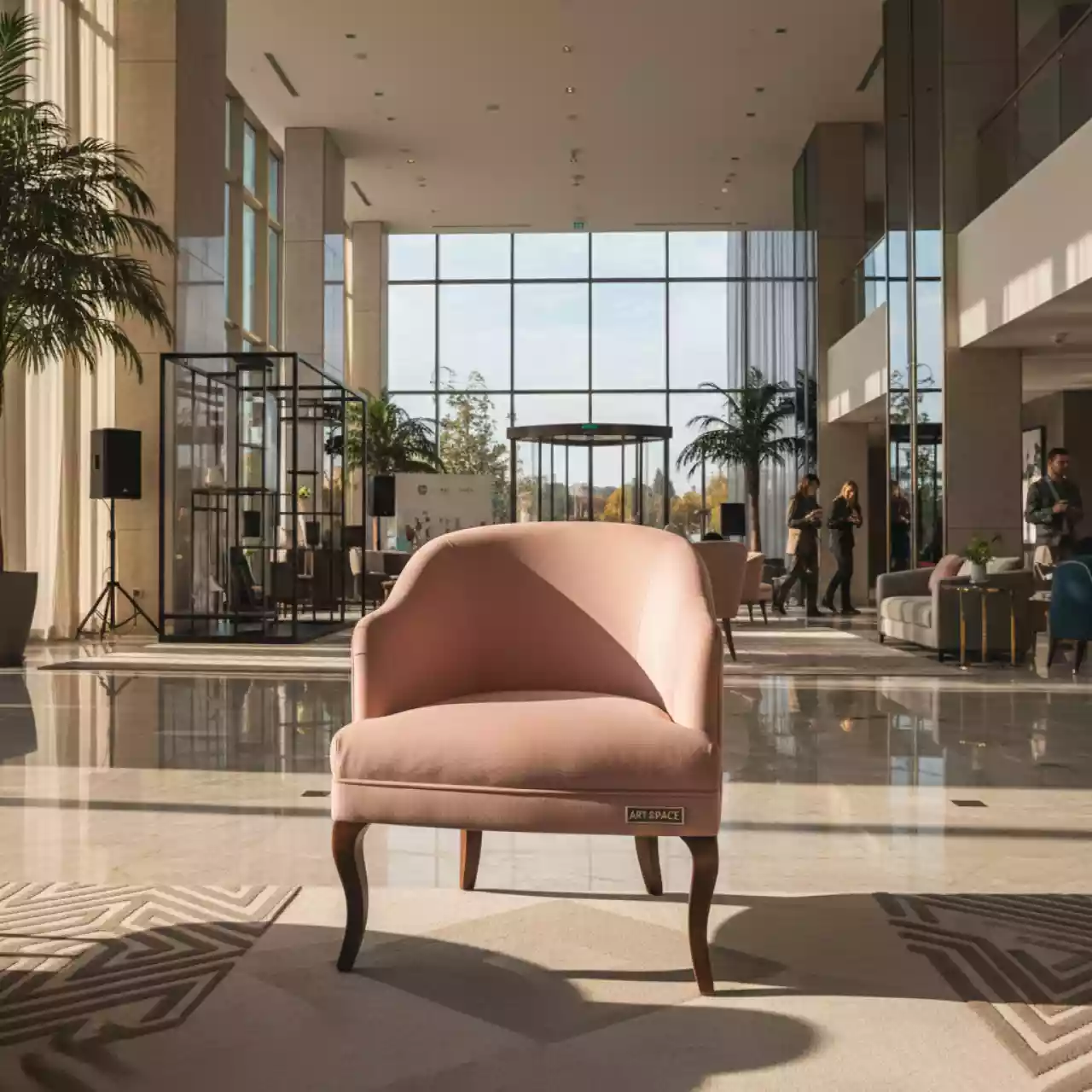 Аренда Кресло детское Motif светло розовое в Pullman Sochi Centre — ART SPACE