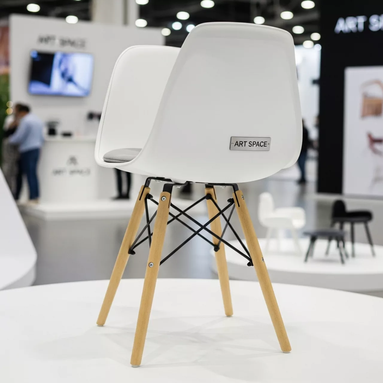 Аренда Кресло детское N 2 Eames Style белое в санатории «Русь» — ART SPACE