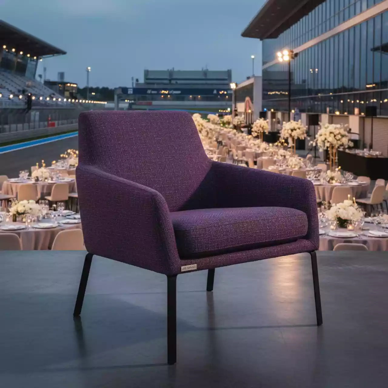 Аренда Кресло фиолетовая рогожка Heln на Сочи Автодроме — ART SPACE