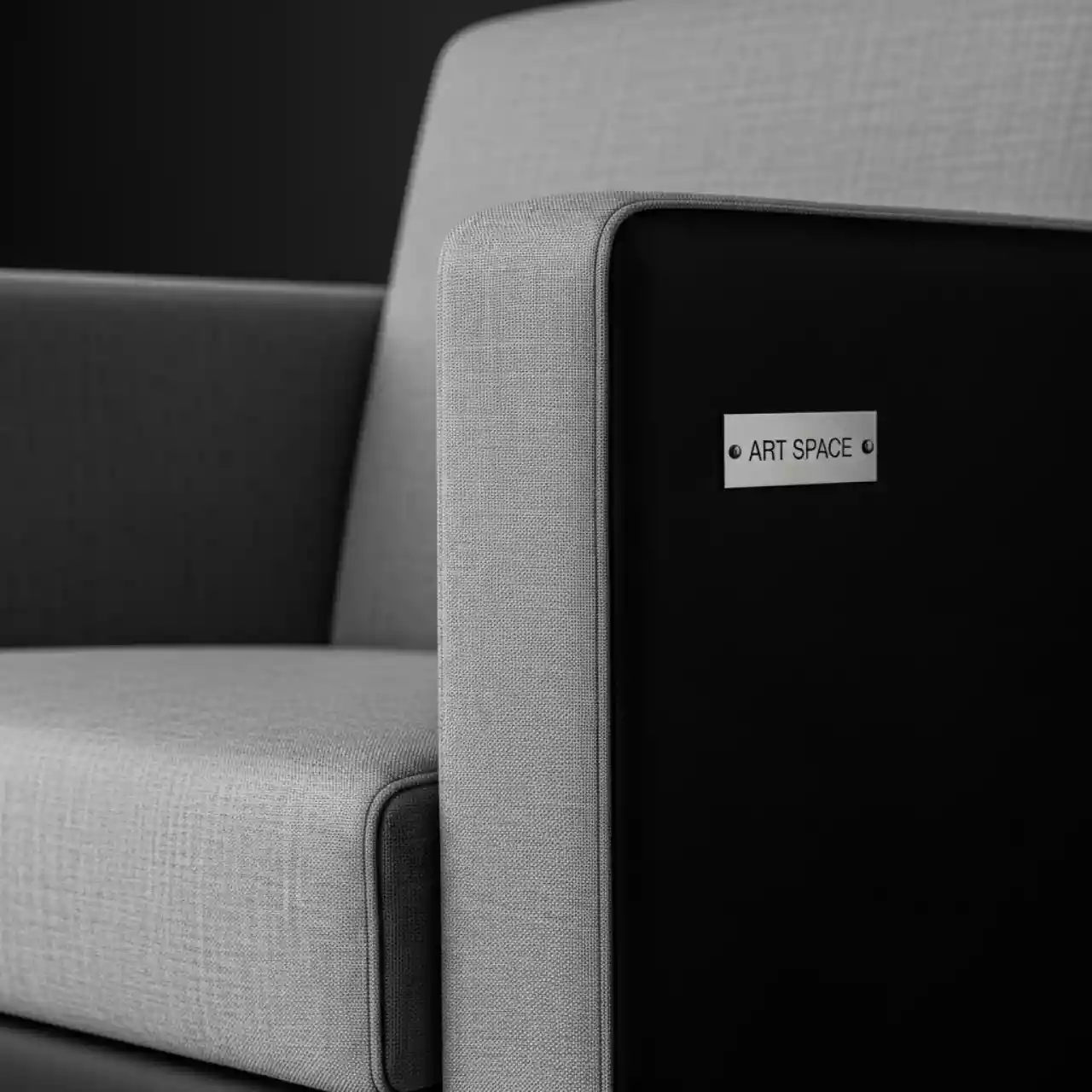 Аренда Кресло Grail серо черное в ресторане «D.O.M» — ART SPACE