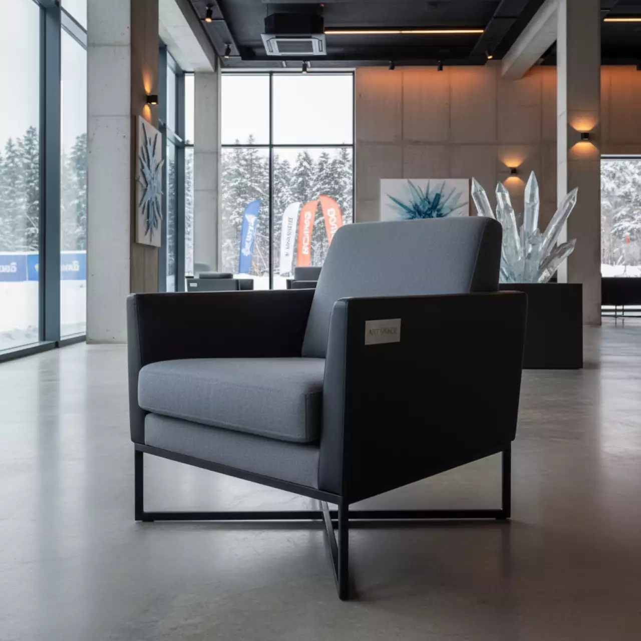 Аренда Кресло Grail серое черное в Bridge Resort — ART SPACE