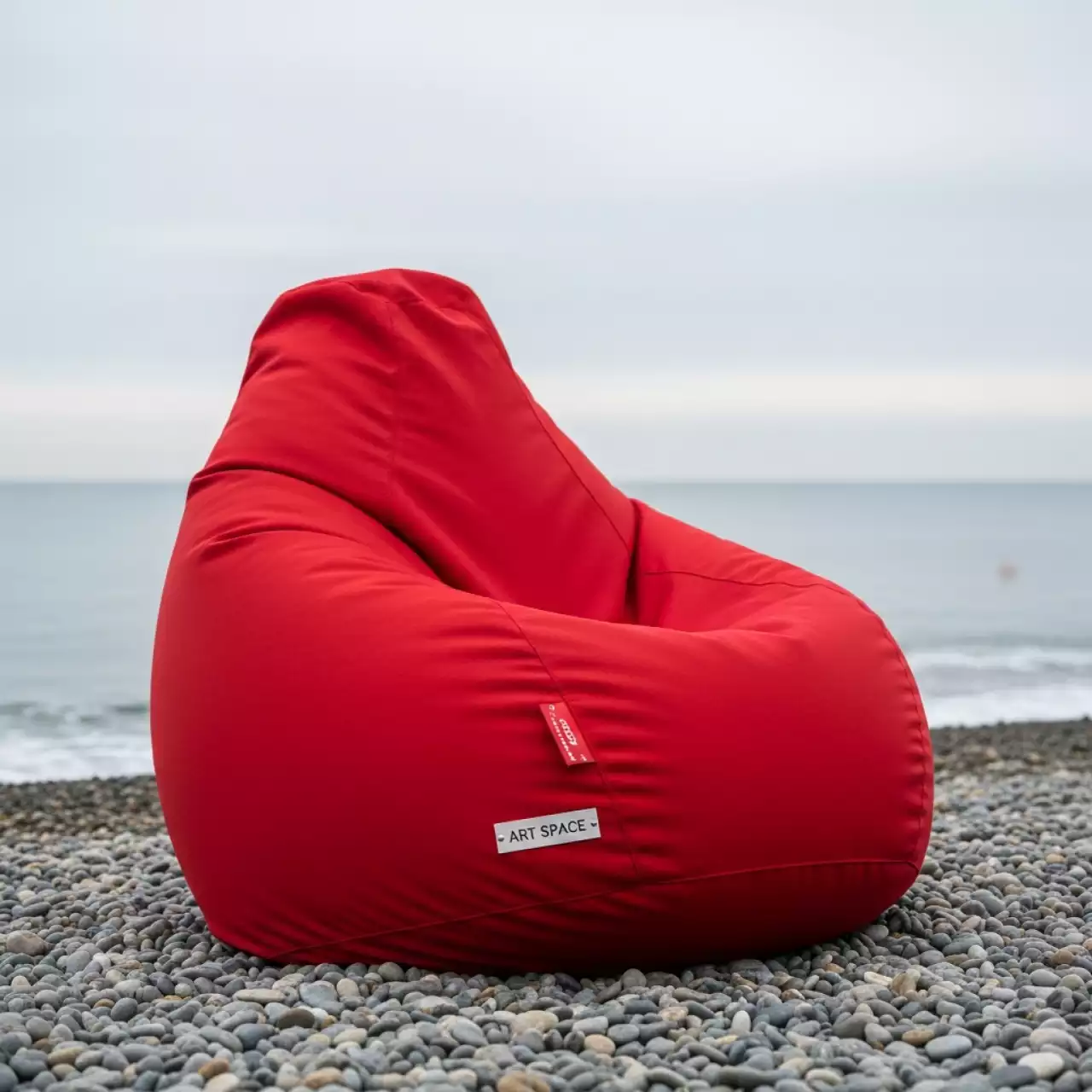 Аренда Кресло груша красная на пляже «Ривьера» — ART SPACE