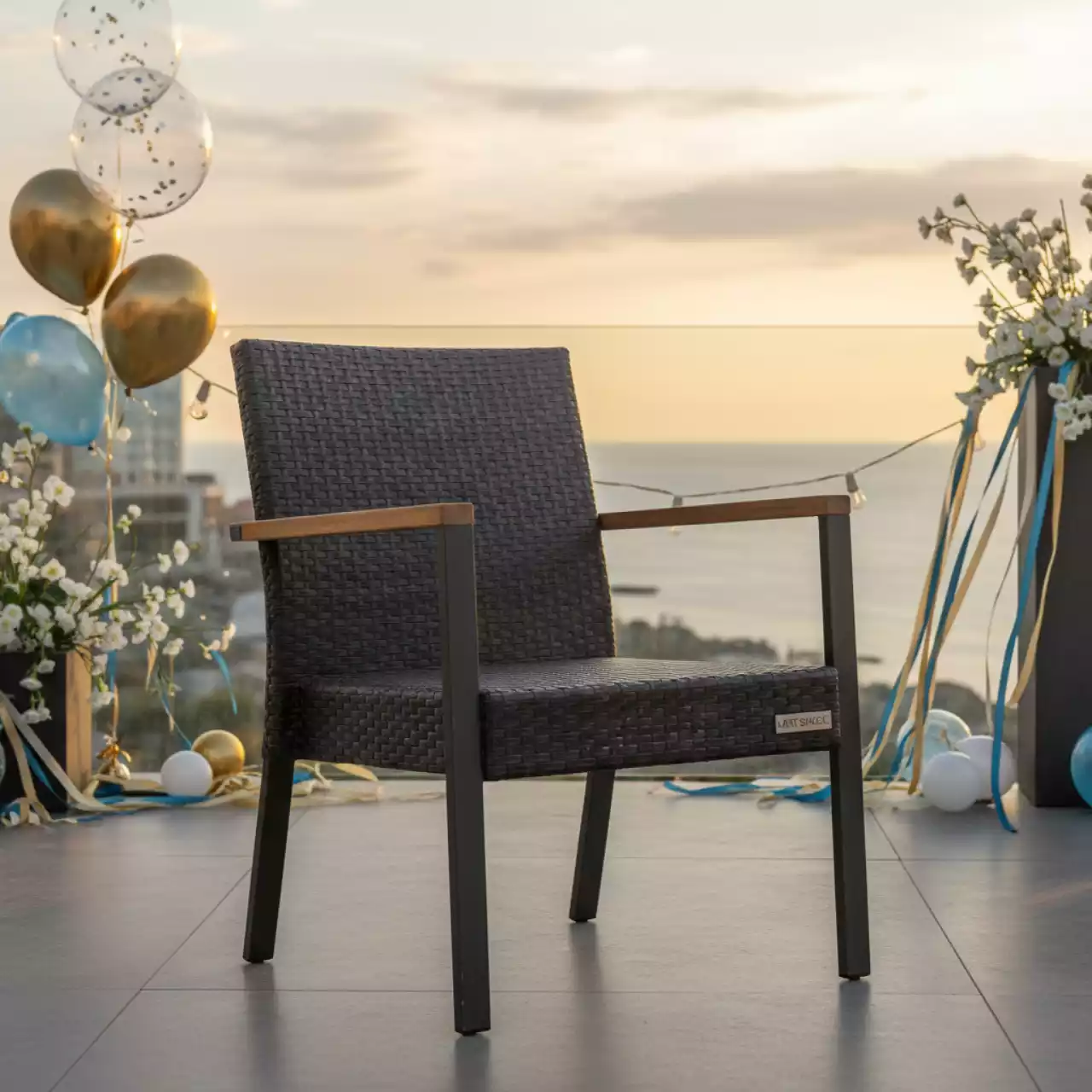 Аренда Кресло из искусственного ротанга и тика Ontario в комплексе Sea Galaxy — ART SPACE