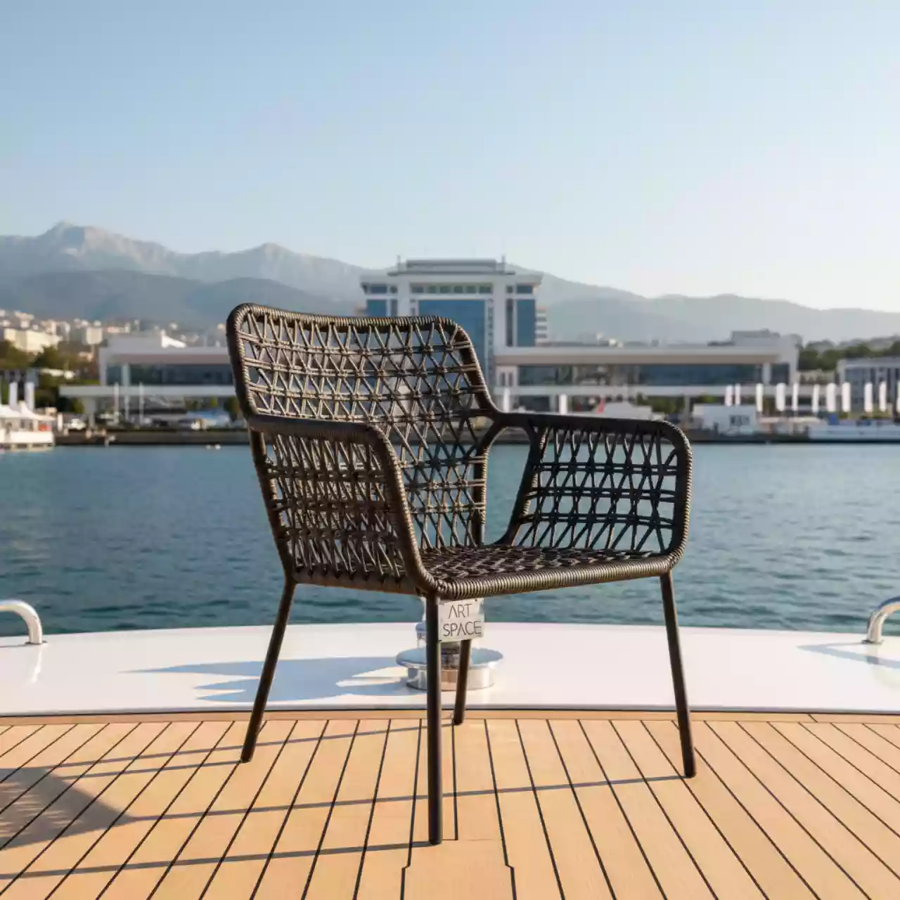 Аренда Кресло из искусственного ротанга YH SYH272W CH brown на VIP теплоходе (Морпорт Сочи) — ART SPACE