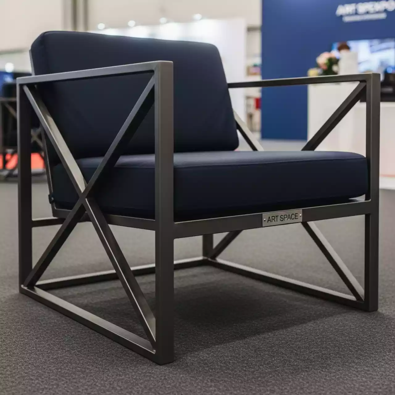 Аренда Кресло из металла Реальмон 18 в казино «Сочи» — ART SPACE