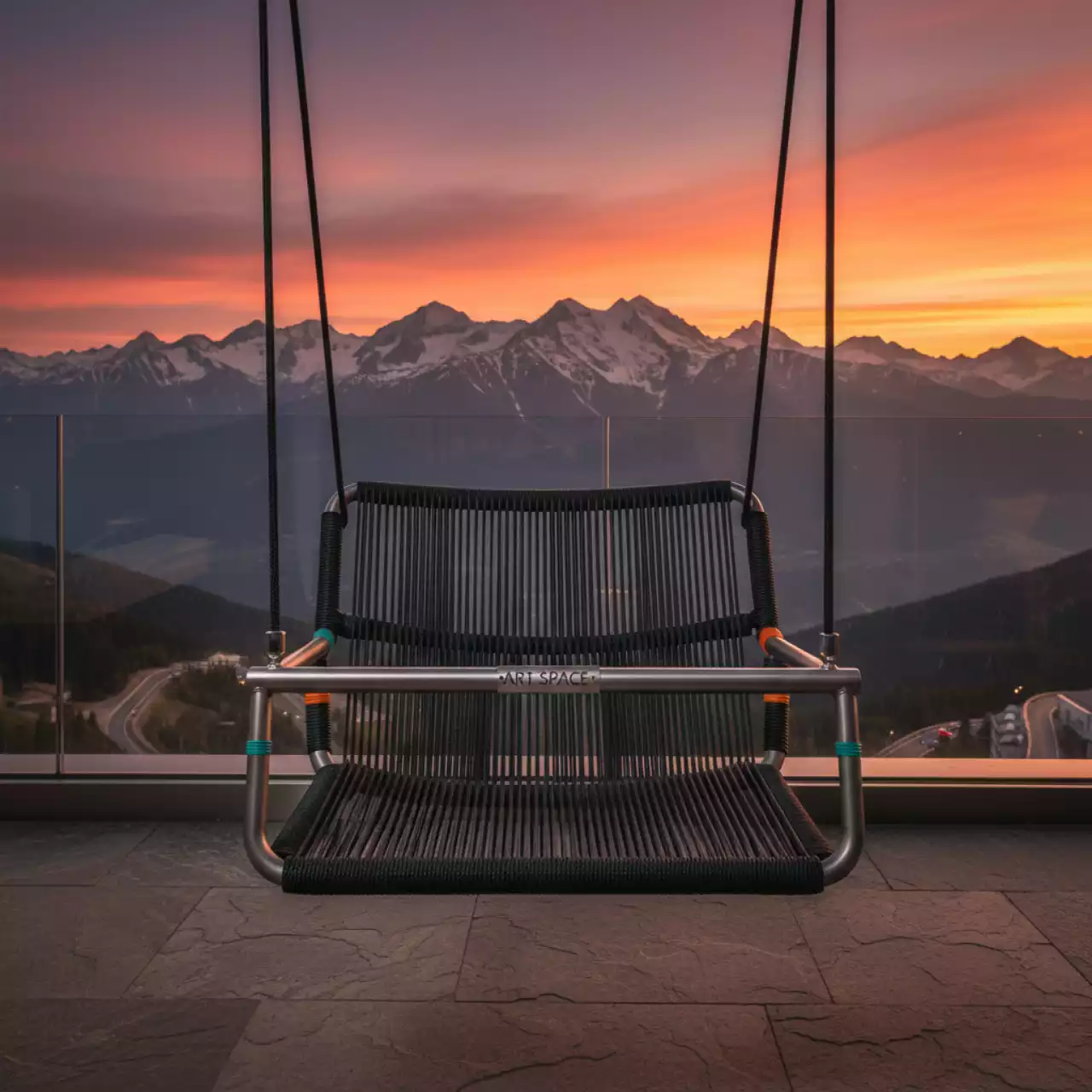 Аренда Кресло качели плетеное Daisy Rope в Rixos Krasnaya Polyana — ART SPACE