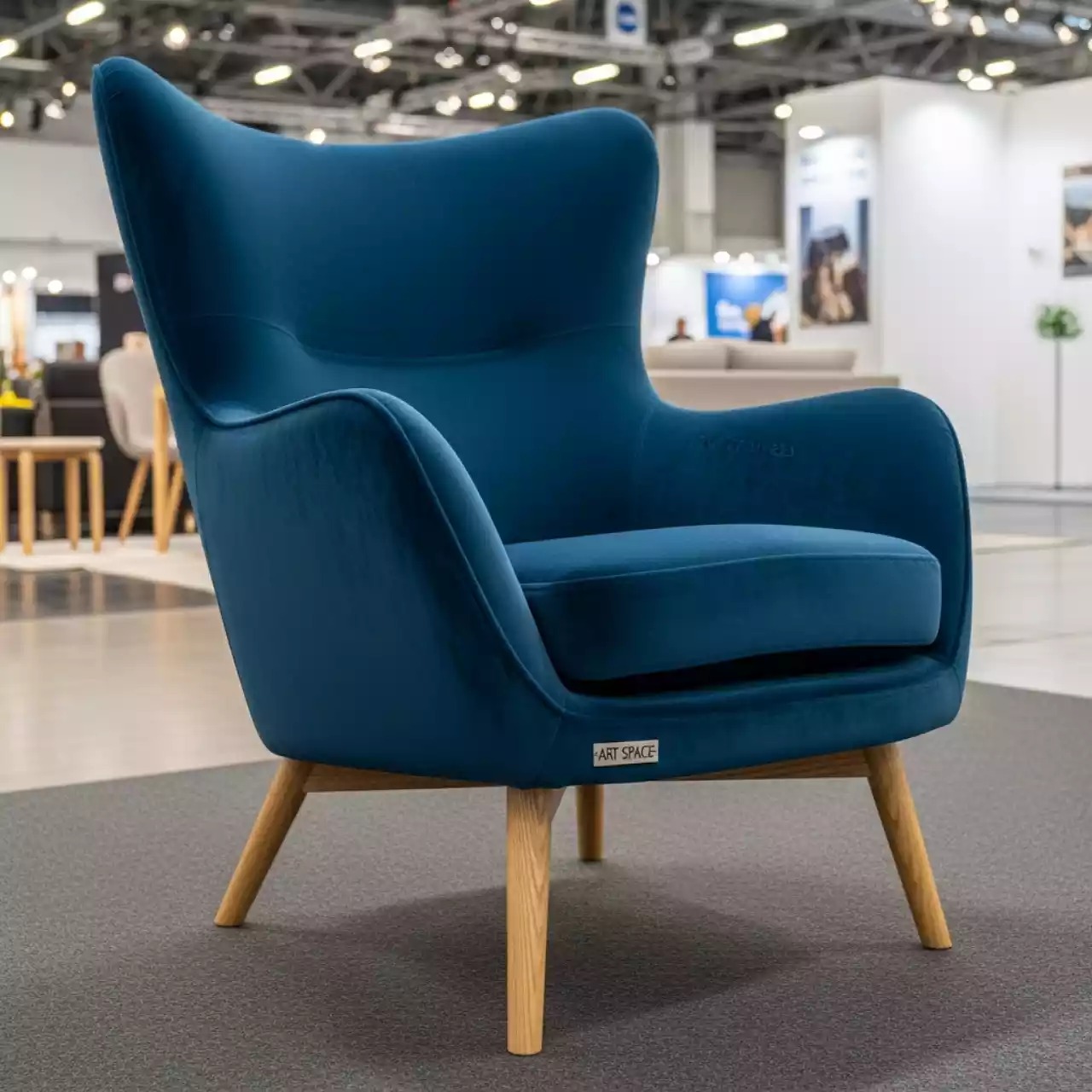 Аренда Кресло Канг велюр синее в Сириус Арене — ART SPACE