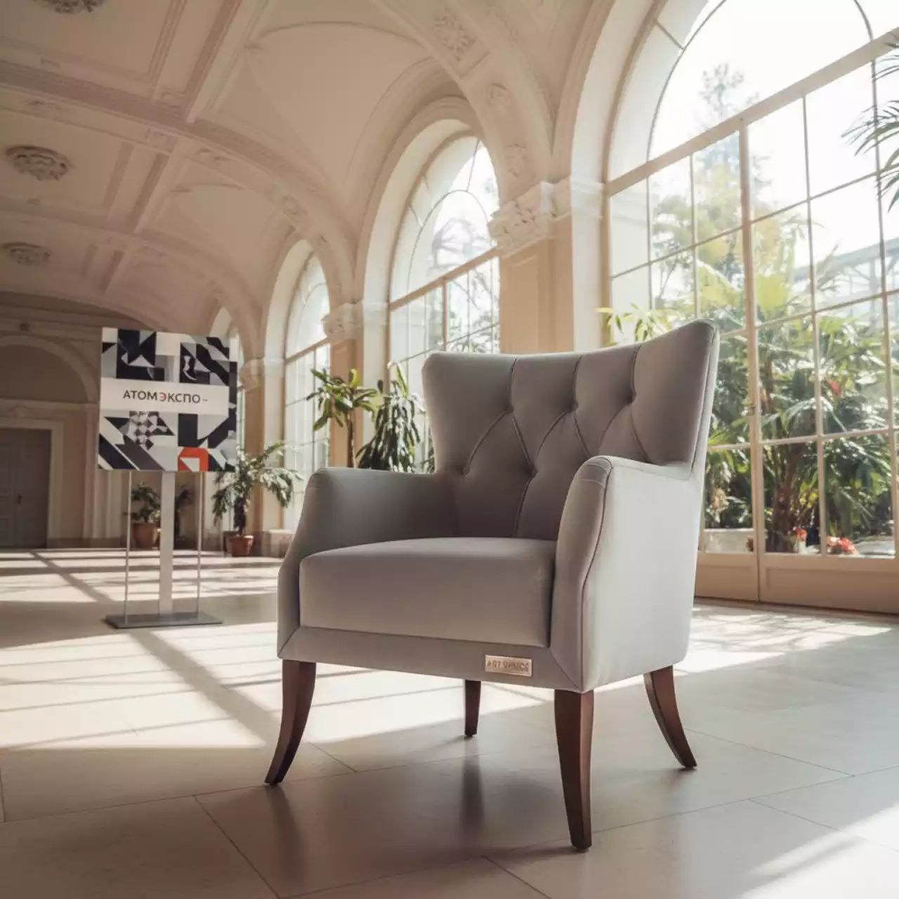 Аренда Кресло Кэнди велюр светло серый на вилле «Анна» — ART SPACE