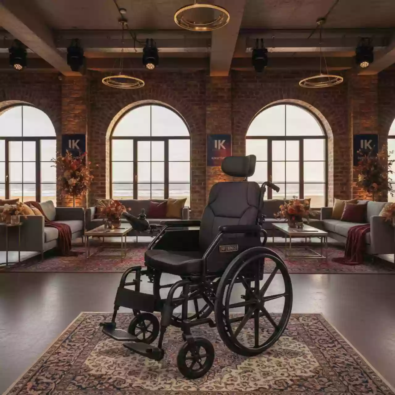 Аренда Кресло коляска с повышенной грузоподъемностью Armed H 035 20 P в пляжном клубе Del Mar — ART SPACE