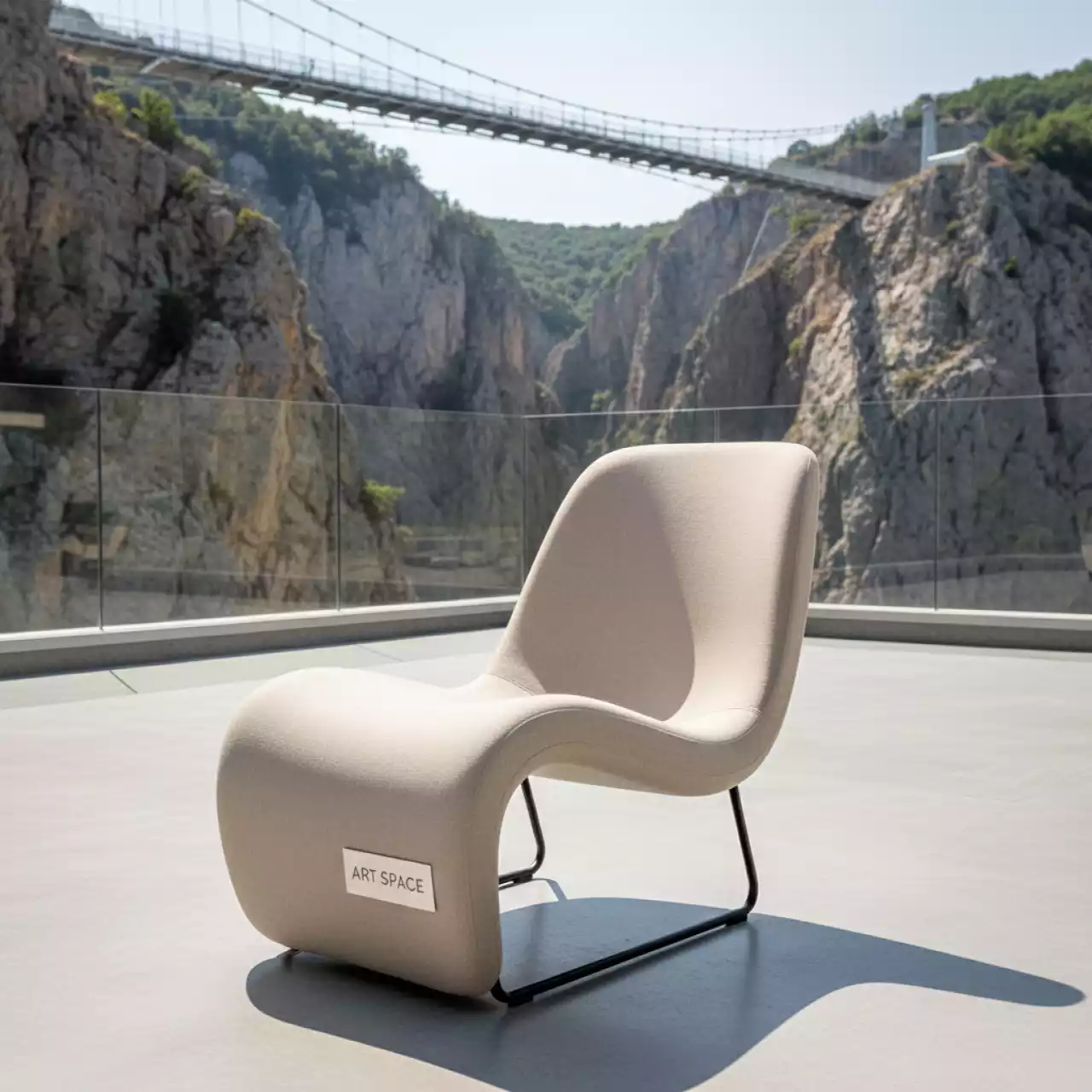 Аренда Кресло лаунж бежевое Kate в Skypark Sochi — ART SPACE