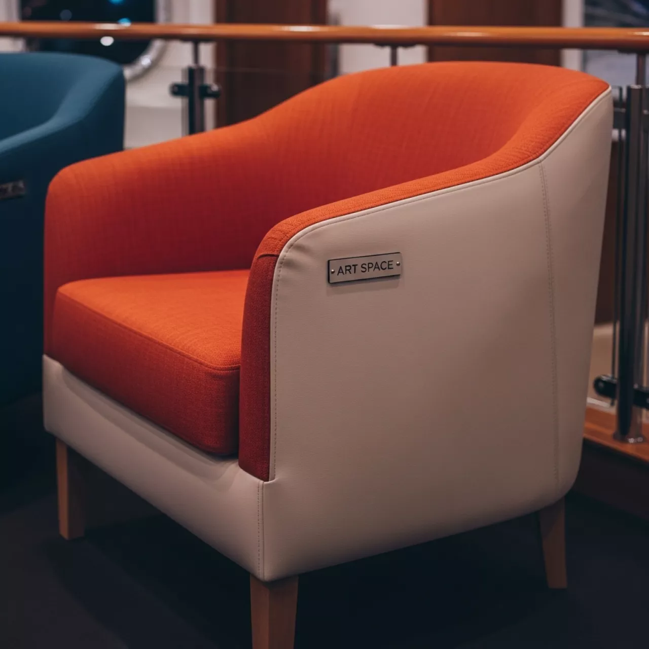 Аренда Кресло Локи на теплоходе «Дагомыс» — ART SPACE