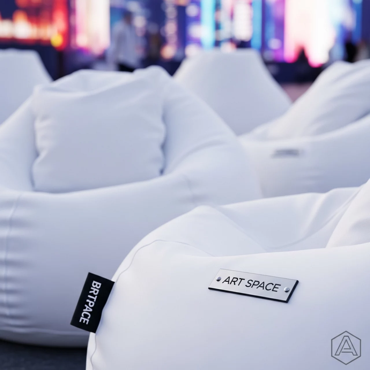 Аренда Кресло мешок Бинбэг белое на пляжных клубах Хосты — ART SPACE