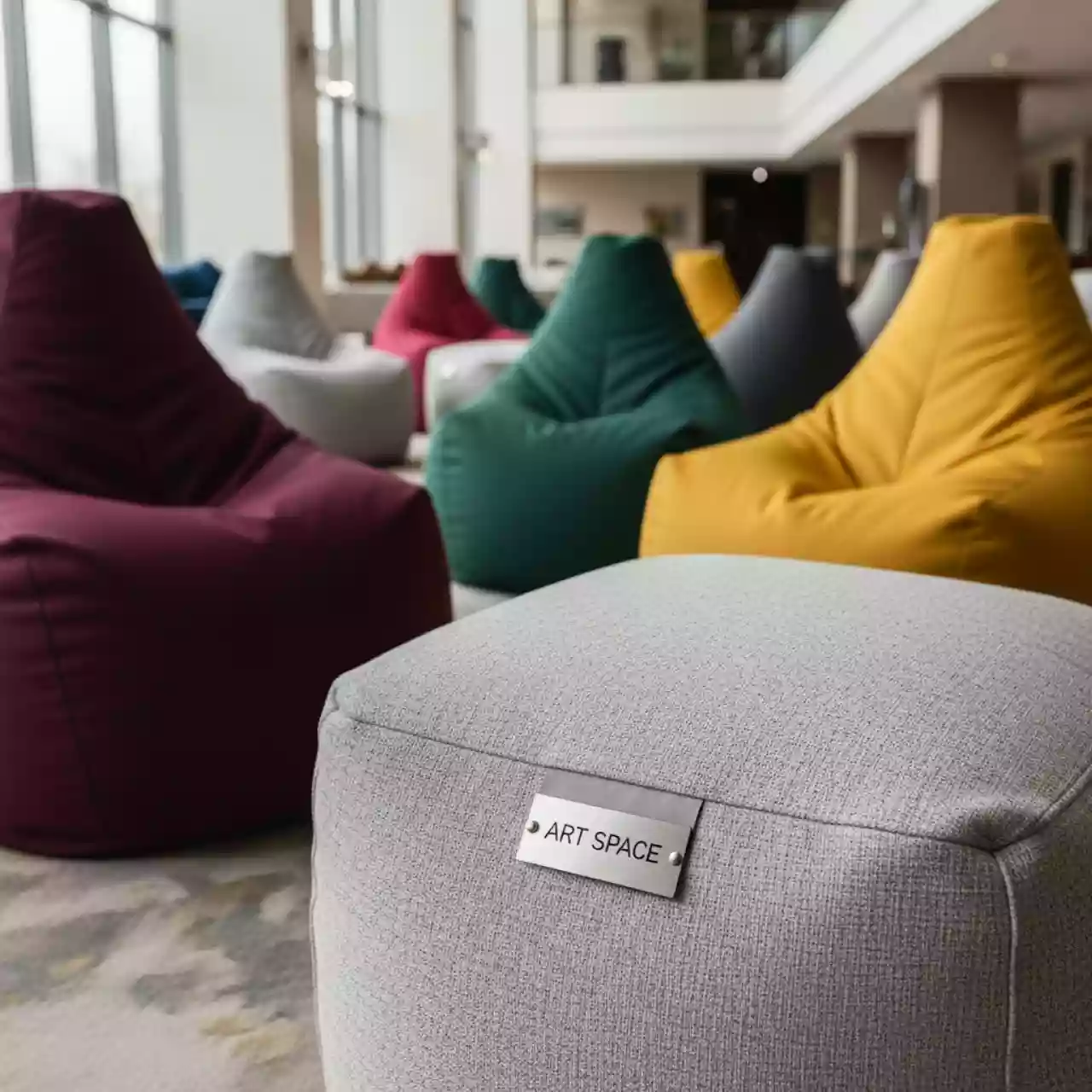 Аренда Кресло мешок пуф бинбег в отеле «Богатырь» — ART SPACE
