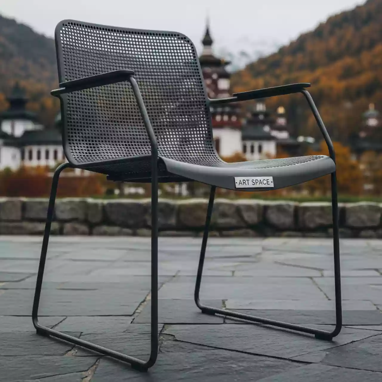 Аренда Кресло металлическое Momo Net 2 в этно-парке «Моя Россия» — ART SPACE