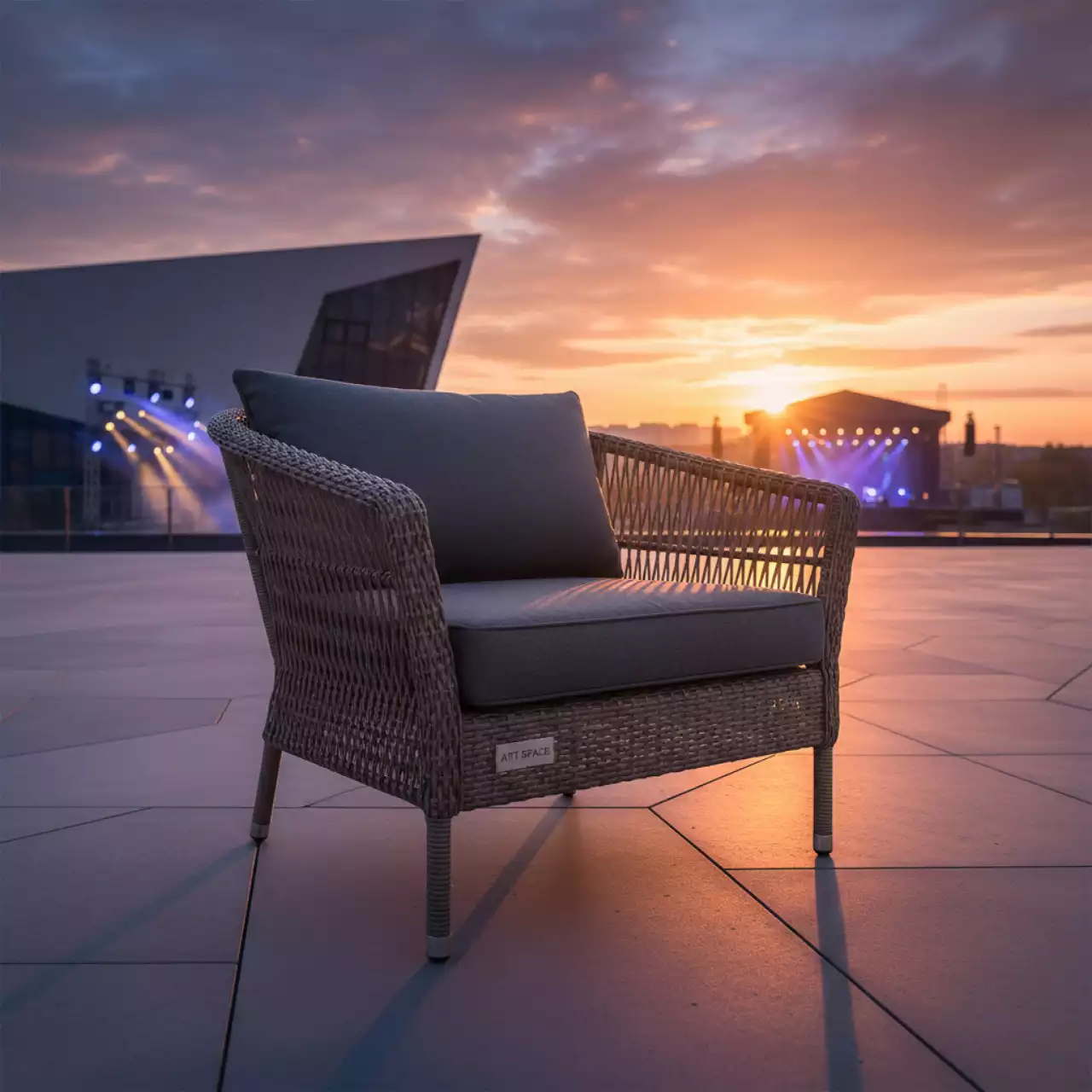 Аренда Кресло Monaco плетеное с подушкой в Delta Sirius — ART SPACE