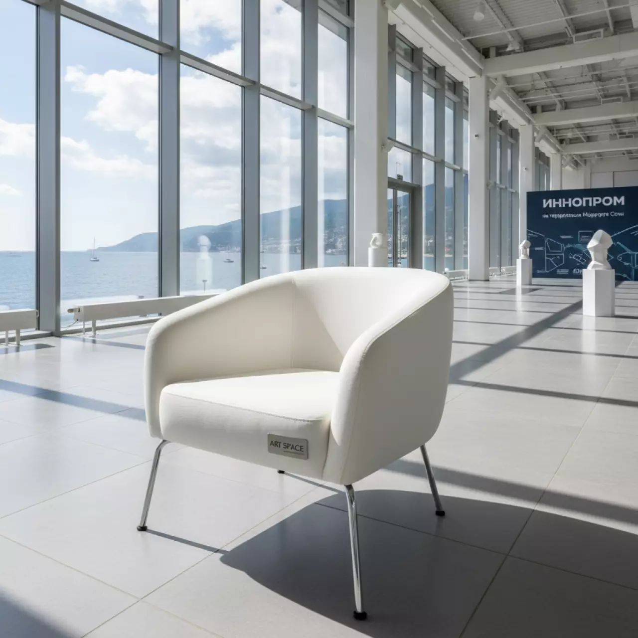 Аренда Кресло Moretti White на территории Морпорта Сочи — ART SPACE