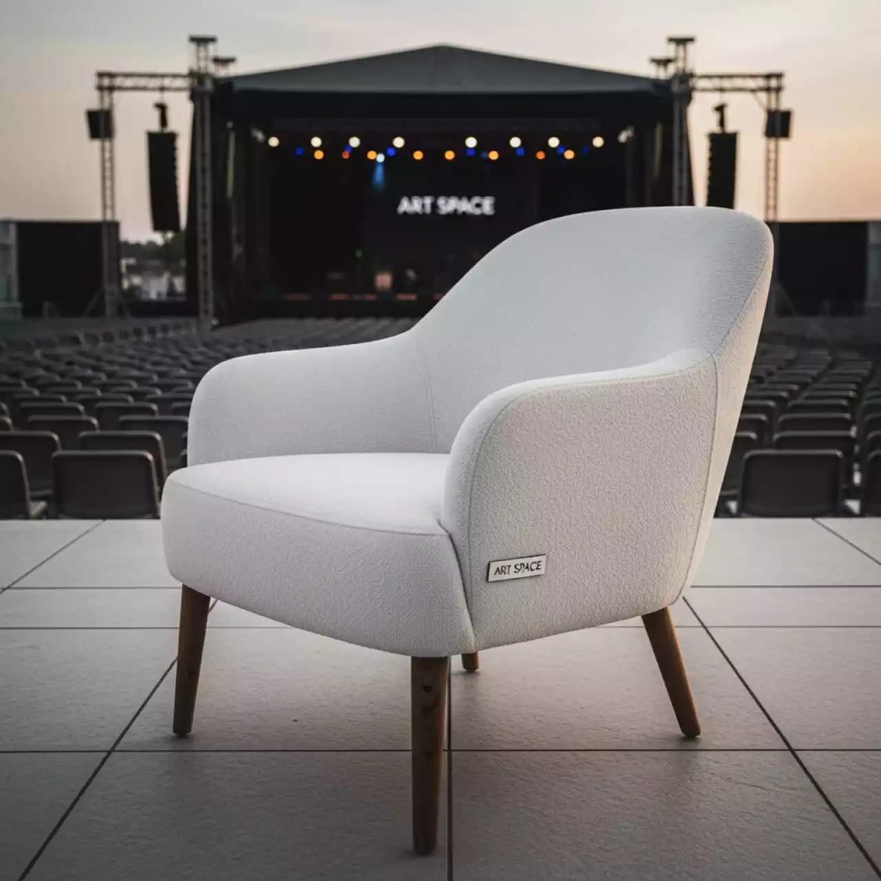 Аренда Кресло мягкое Legend цвет слоновая кость в Mövenpick Hotel — ART SPACE
